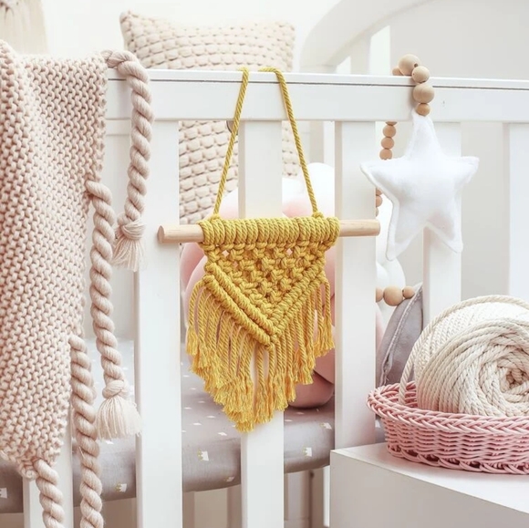 2 Macrame Pieces - Picture 2 of 4